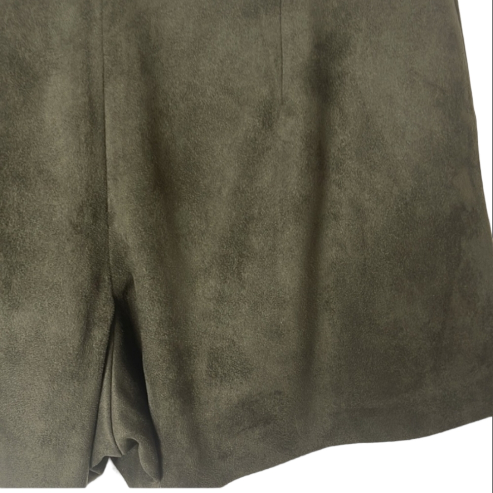 NWT! Gianni Bini Faux Suede Shorts - Picture 5 of 5